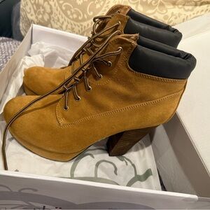 Shi by Journeys Tan Boots